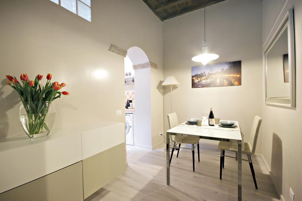 Living Rhome-Spanishsteps Рим Номер фото